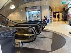 Peninsula Plaza (D6), Retail #634456801